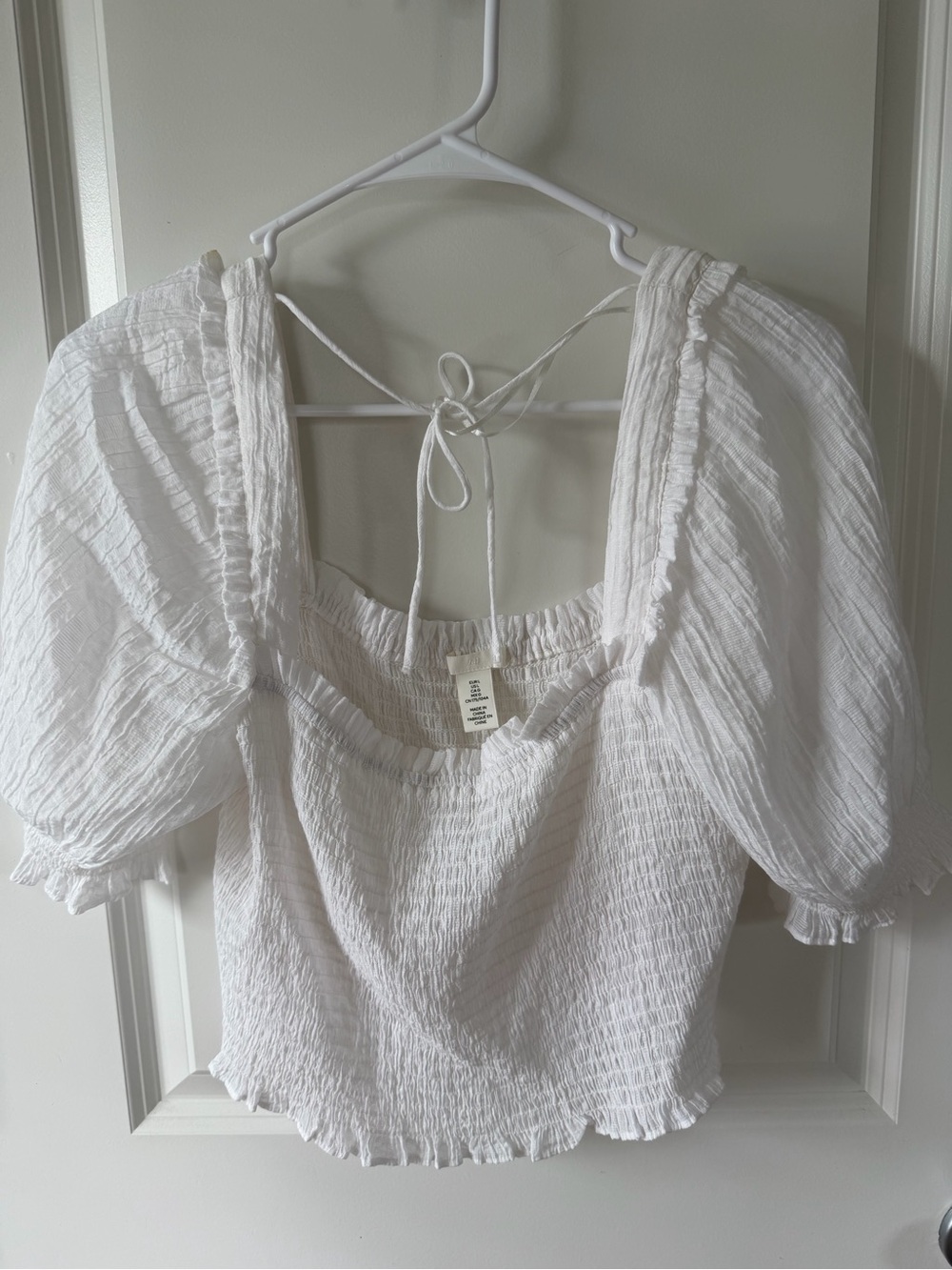 H&M White Smocked Puff Sleeve Crop Top with Back Tie